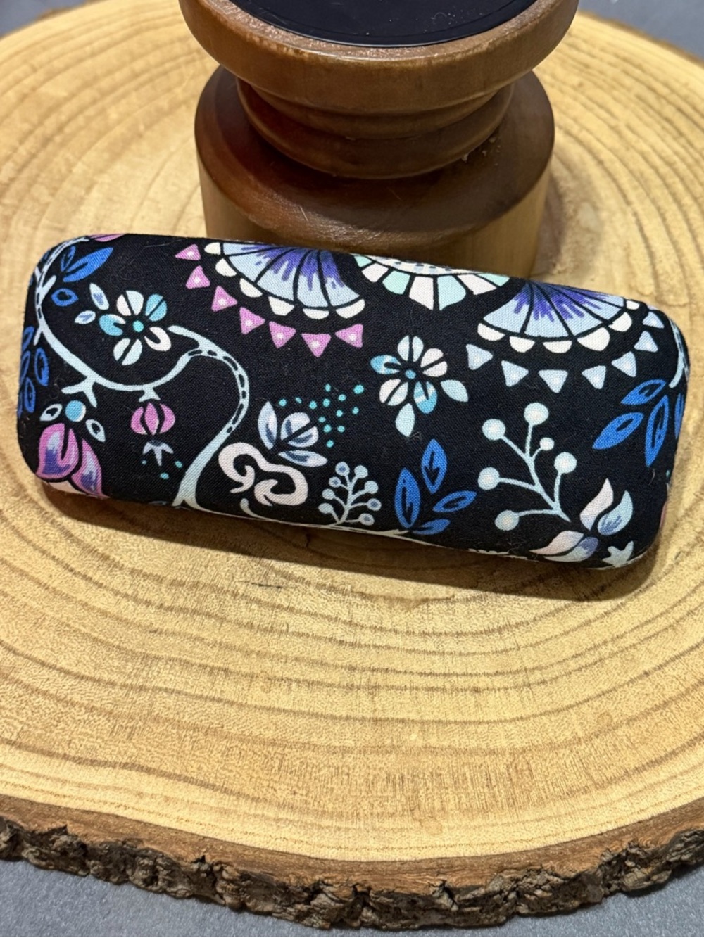 Vera Bradley Floral Pattern Black Sunglasses Eyeglasses Hard Case Clam Shell